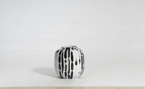 Handpainted Vase! HC16023